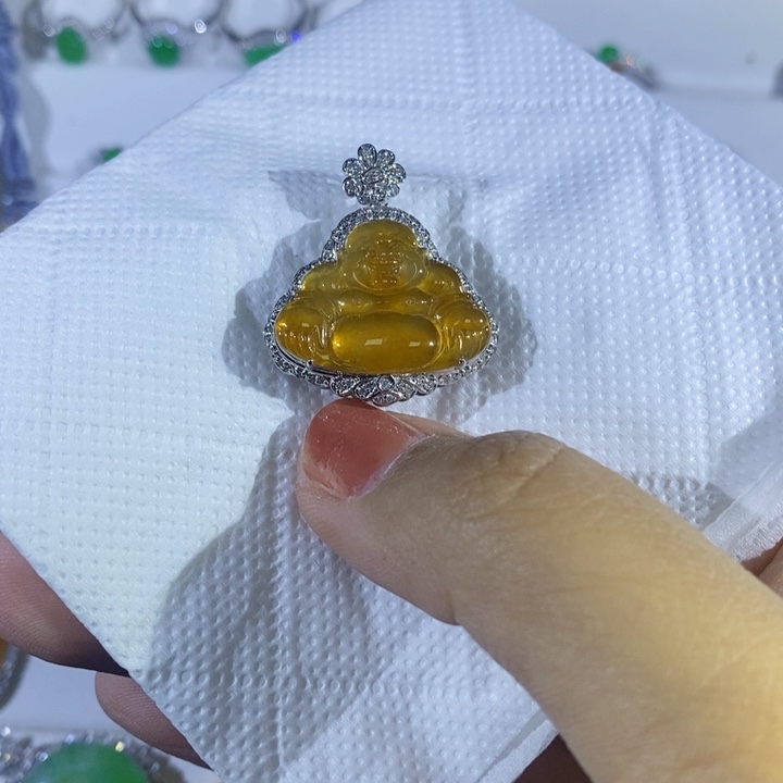 翡翠颈饰18K金镶嵌吊坠