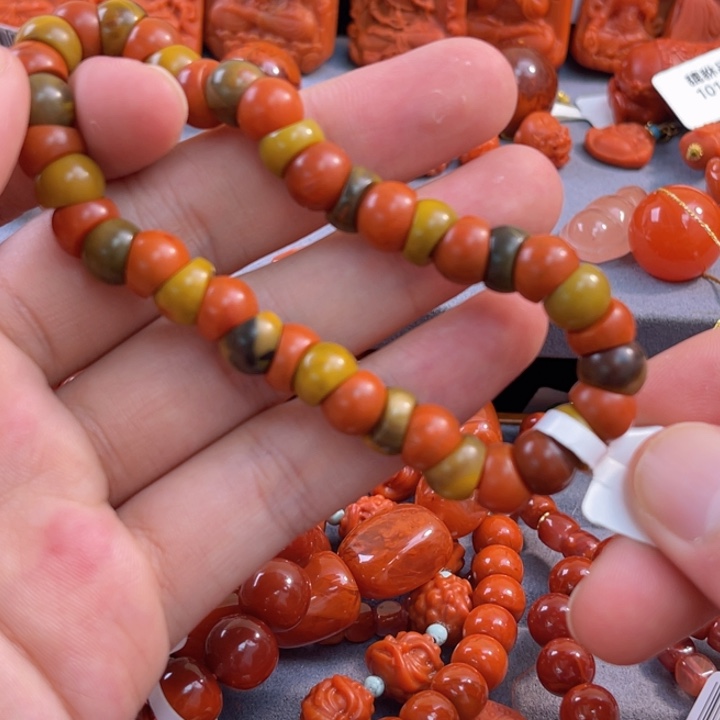 南红玛瑙多样性发一未镶嵌包浆大肠手串8mm
