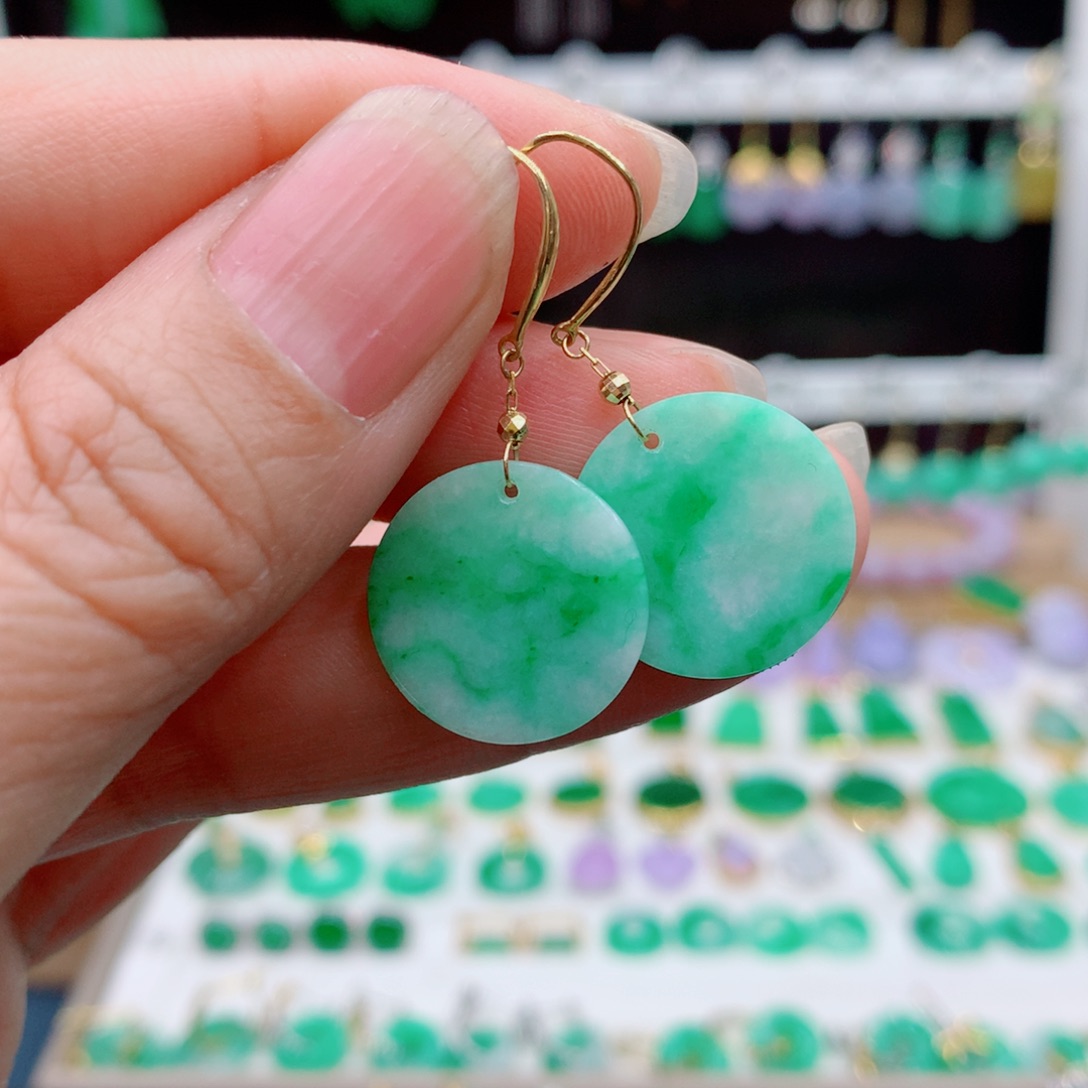 翡翠耳饰18K金镶嵌的