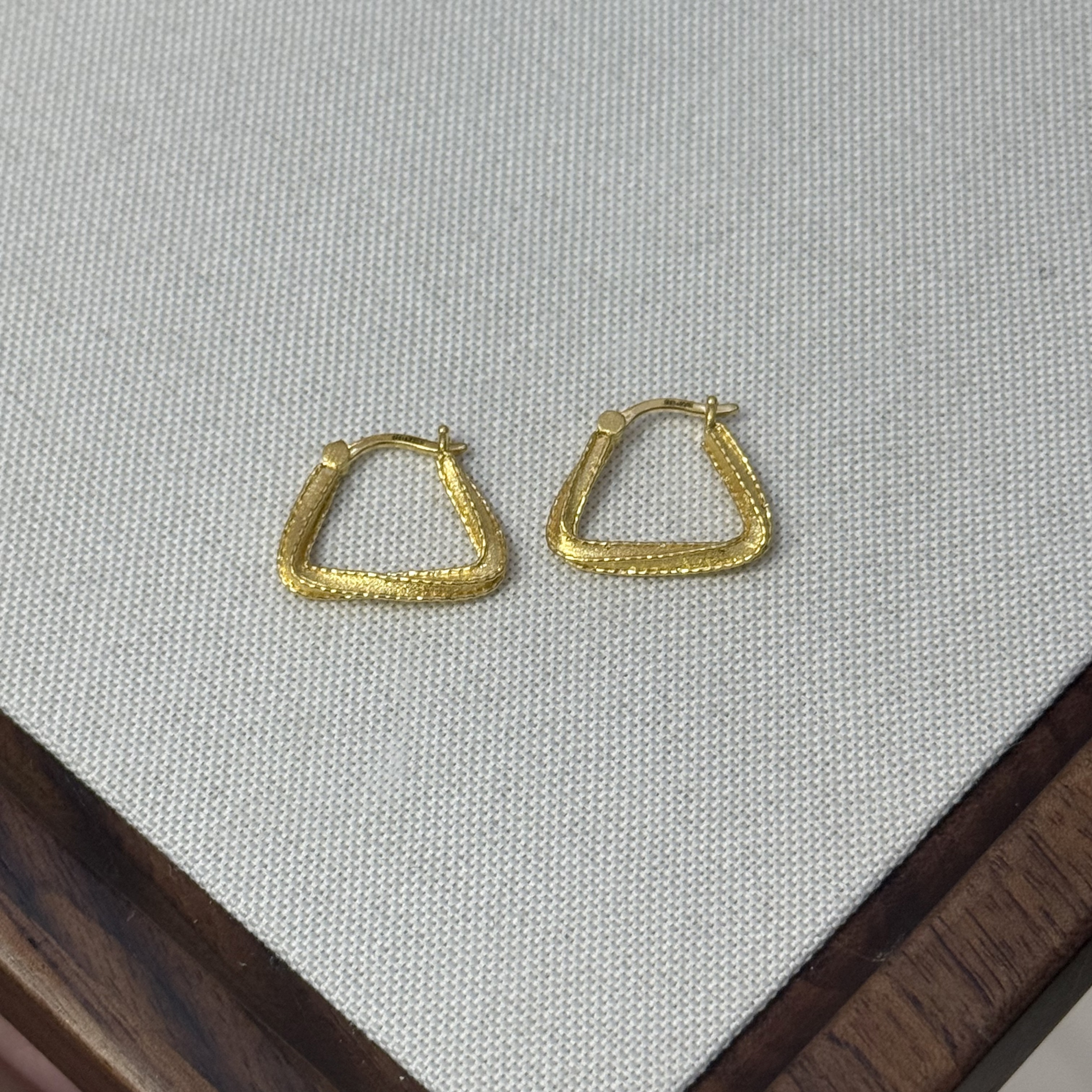 新年-E/X【几何三角耳扣】-足金999精工5G耳饰