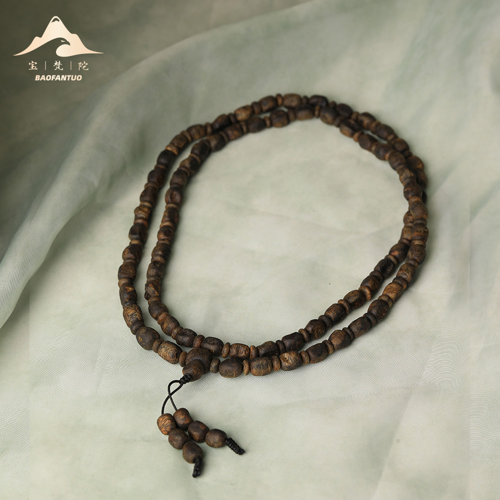 宝梵陀 沉香沉⽔奇楠⻓串8238