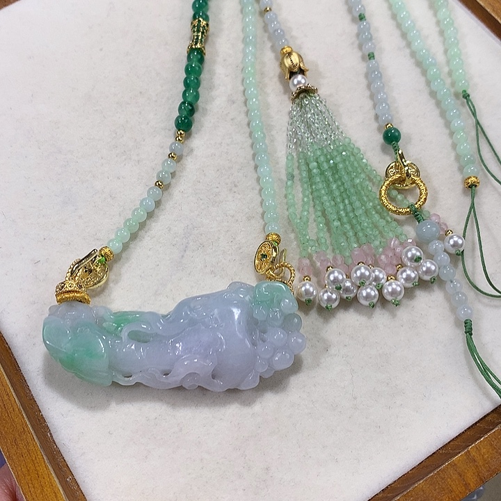 翡翠未镶嵌颈饰翡翠吊坠