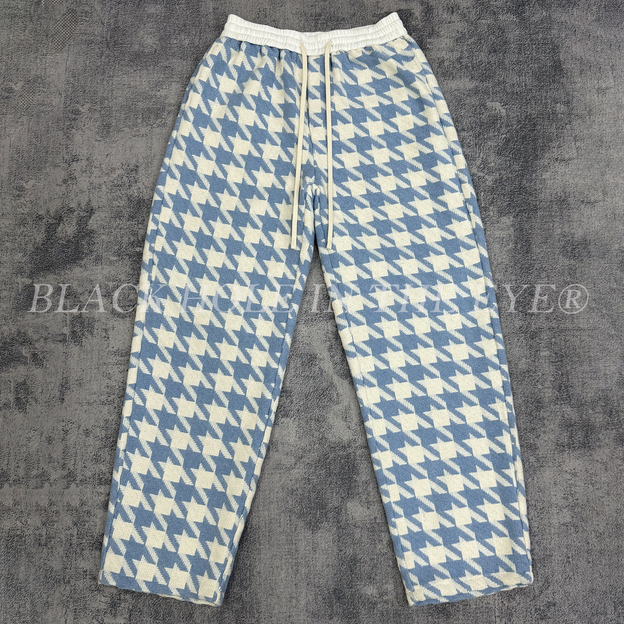 目标击落 《千鸟》穿出衣品好感的冬日氛围感格子休闲裤