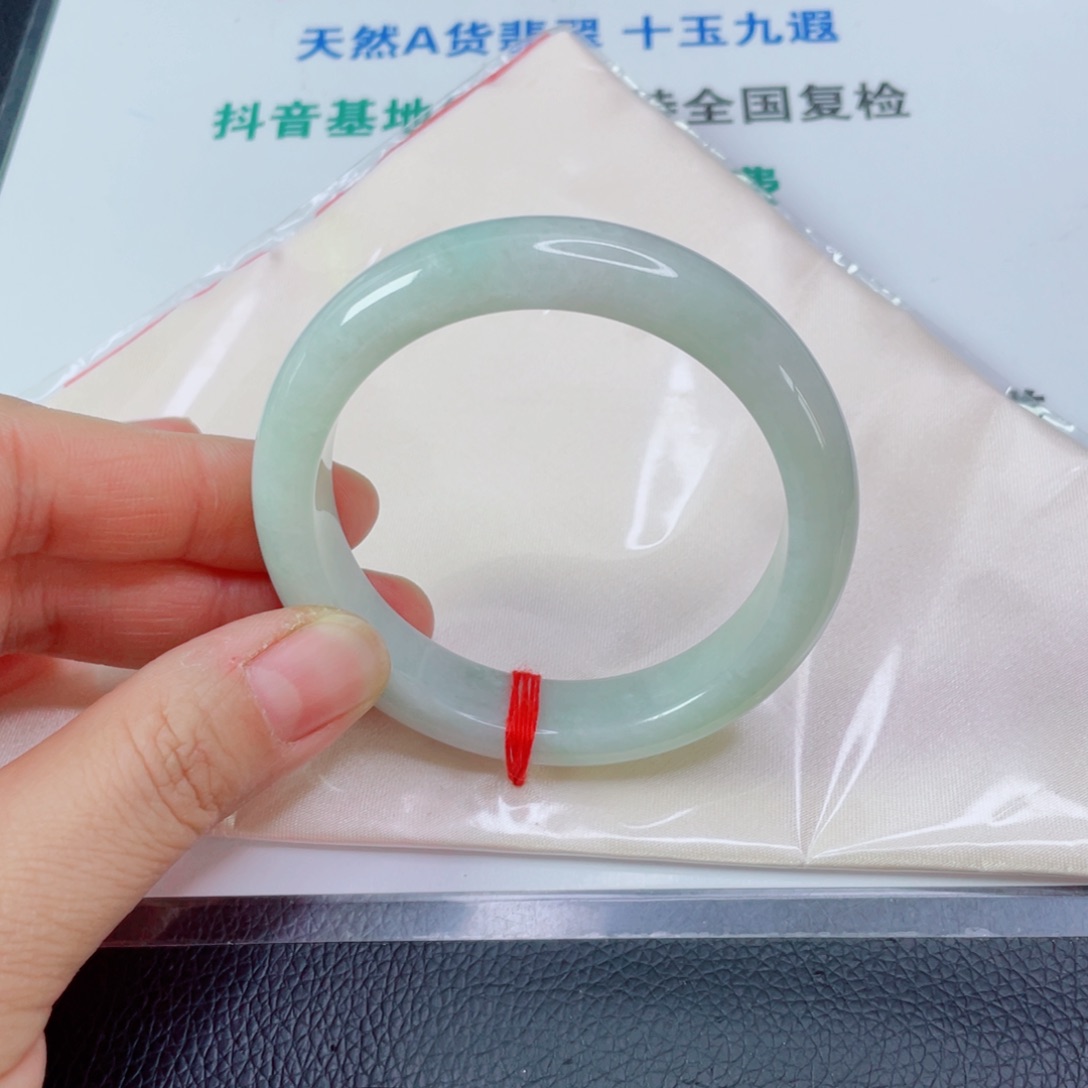翡翠手镯未镶嵌F***i天然