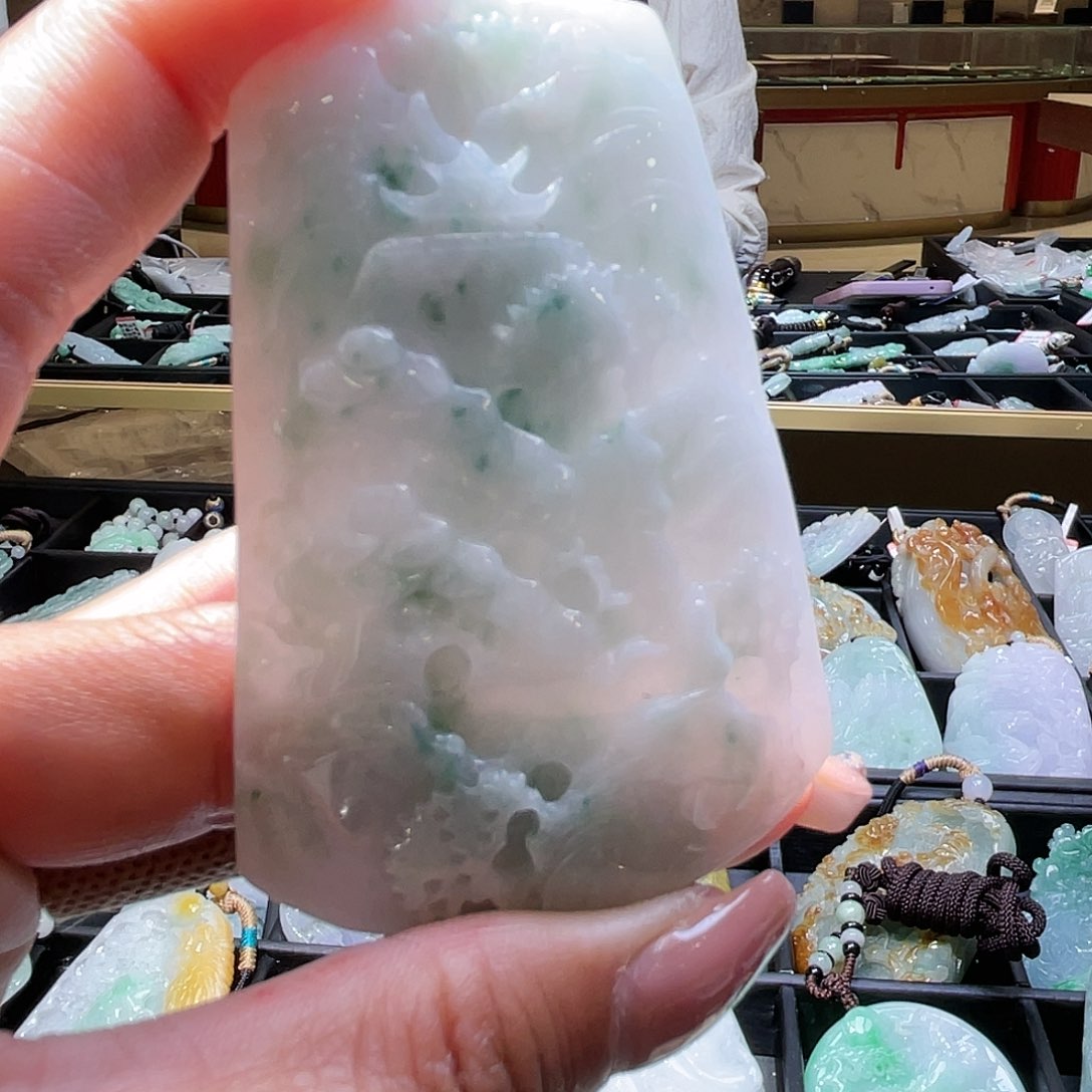 翡翠颈饰未镶嵌一个