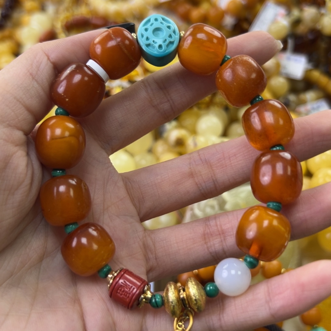 琥珀珠宝奇石未镶嵌