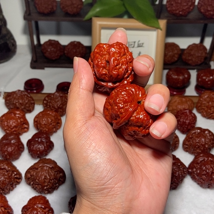 X***、文玩核桃吊坠蛤蟆头