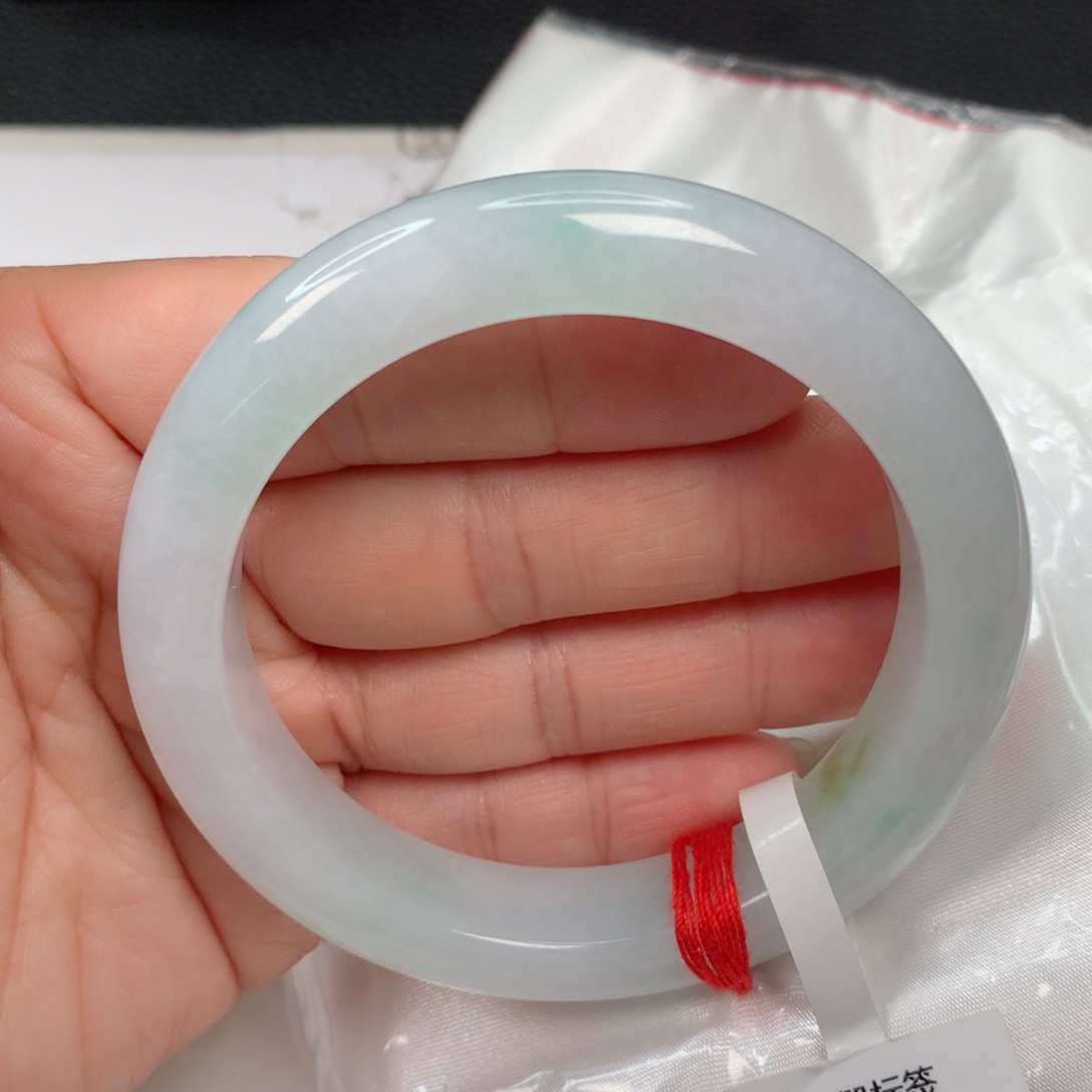 翡翠手镯未镶嵌，，，，，，