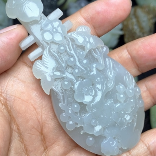 颈饰未镶嵌和田玉