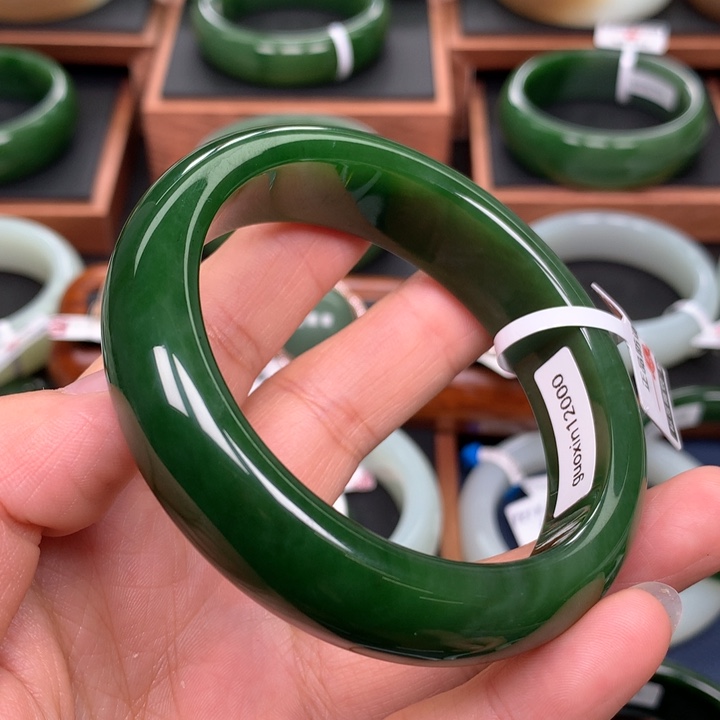 和田玉（碧玉）手镯未镶嵌59