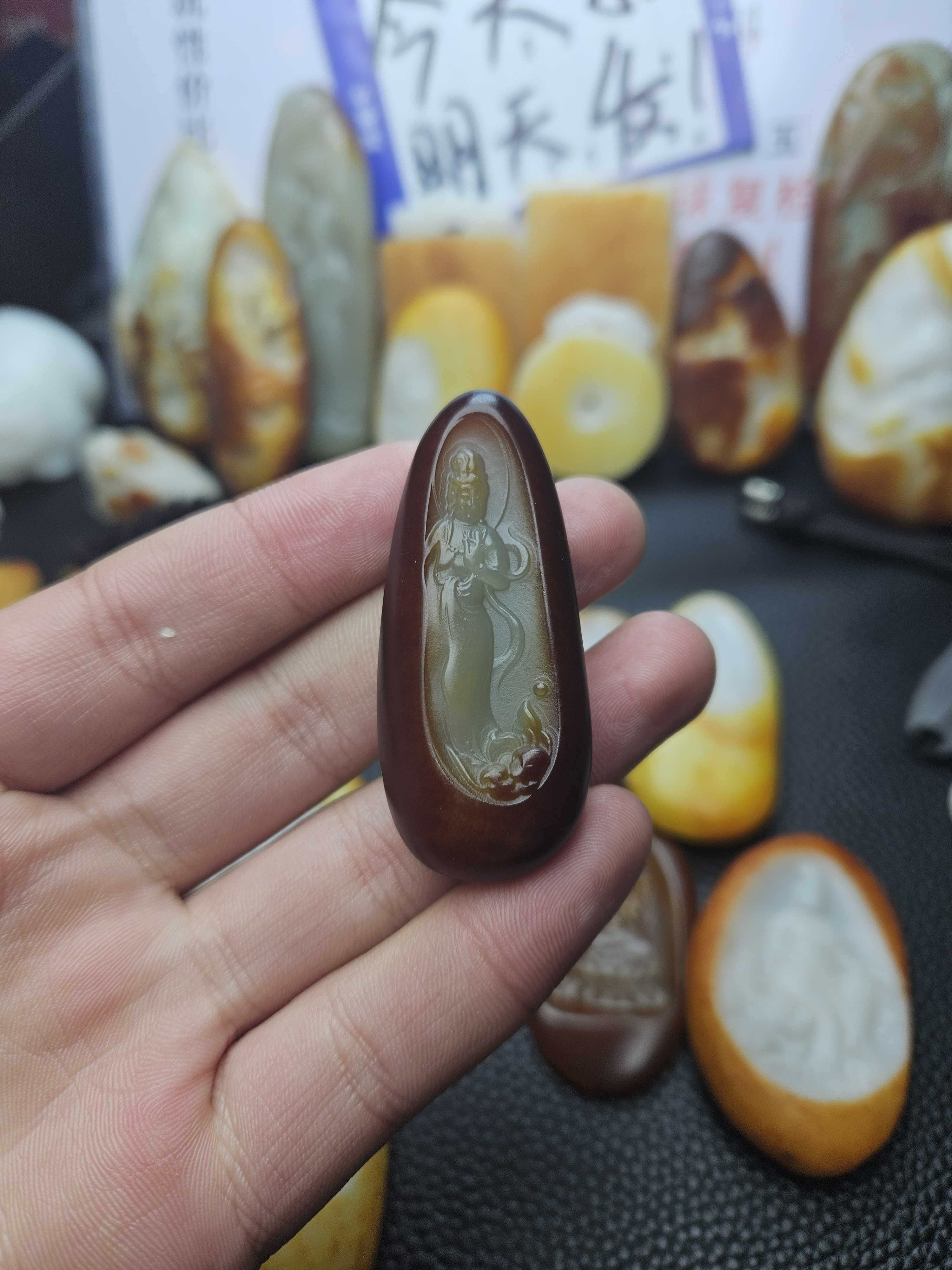 和田玉一细站观音