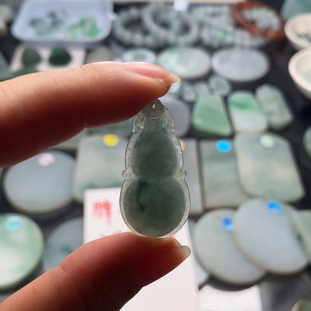 定制翡翠未镶嵌小葫芦