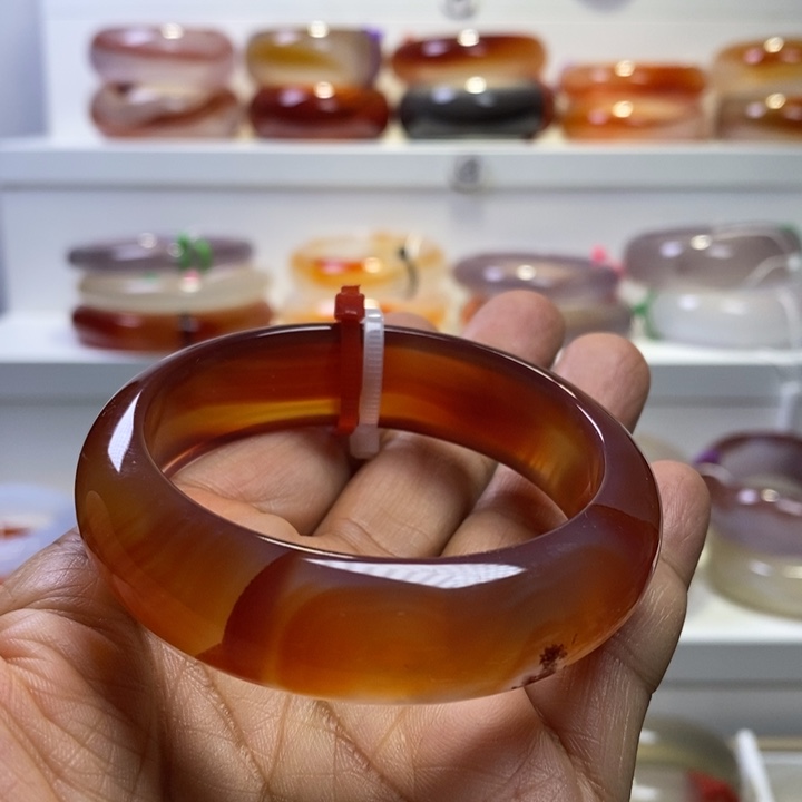 玛瑙/玉髓手镯未镶嵌