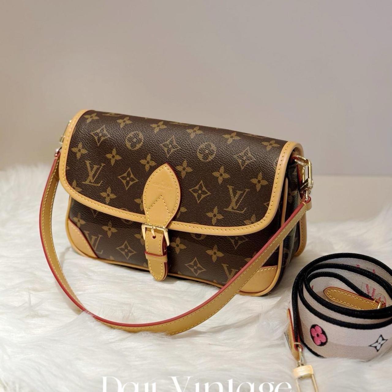 大吉中古/LV法棍粉肩带单肩斜挎包