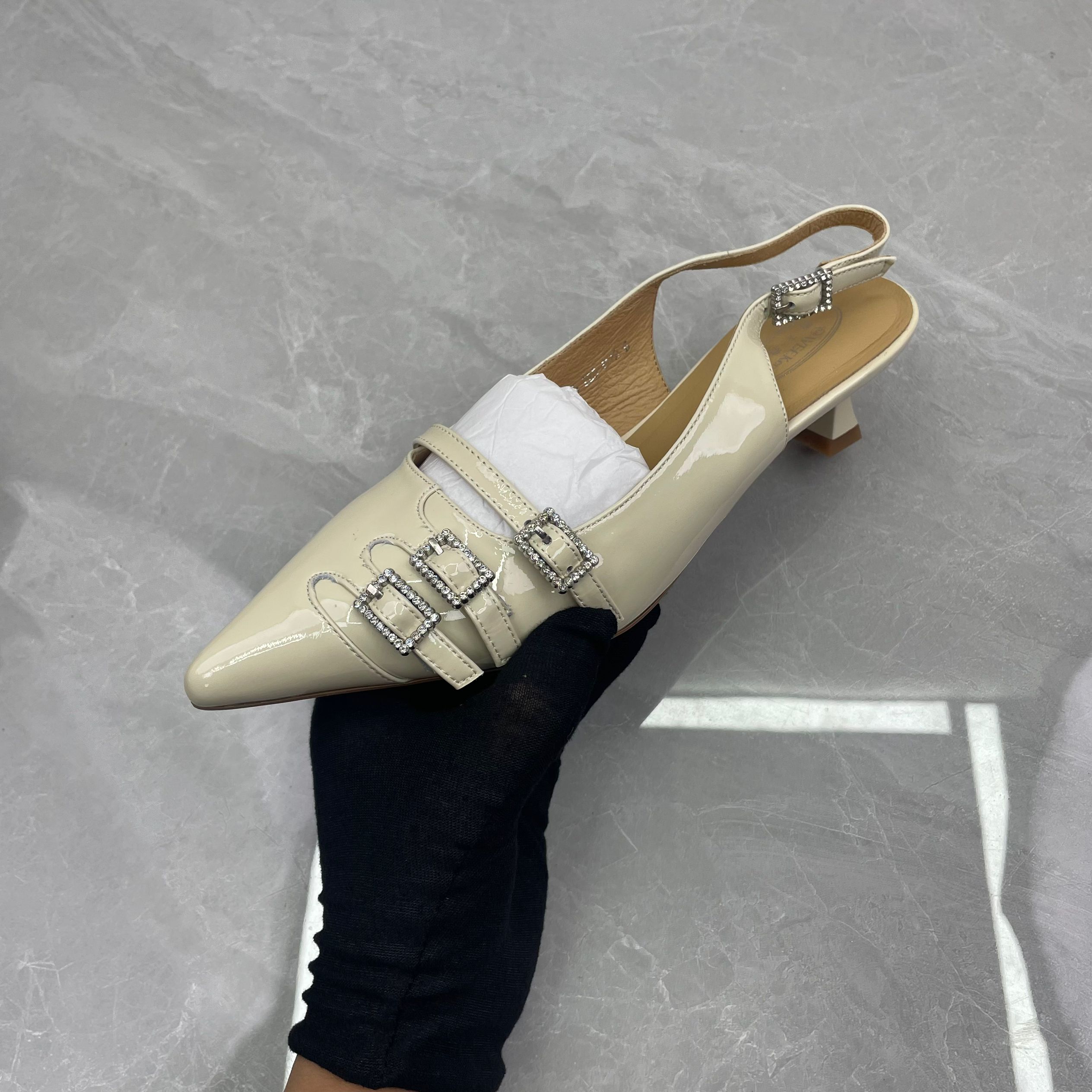 凉鞋女 (牛皮) 2124-3006(孤品) c区35码