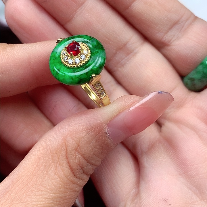 翡翠颈饰银S925镶嵌翡翠