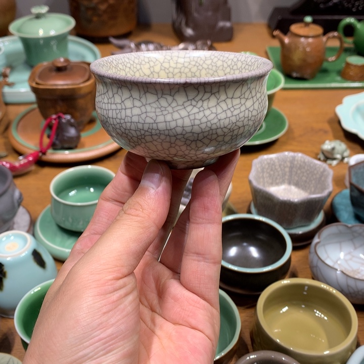 龙泉青瓷哥窑微瑕