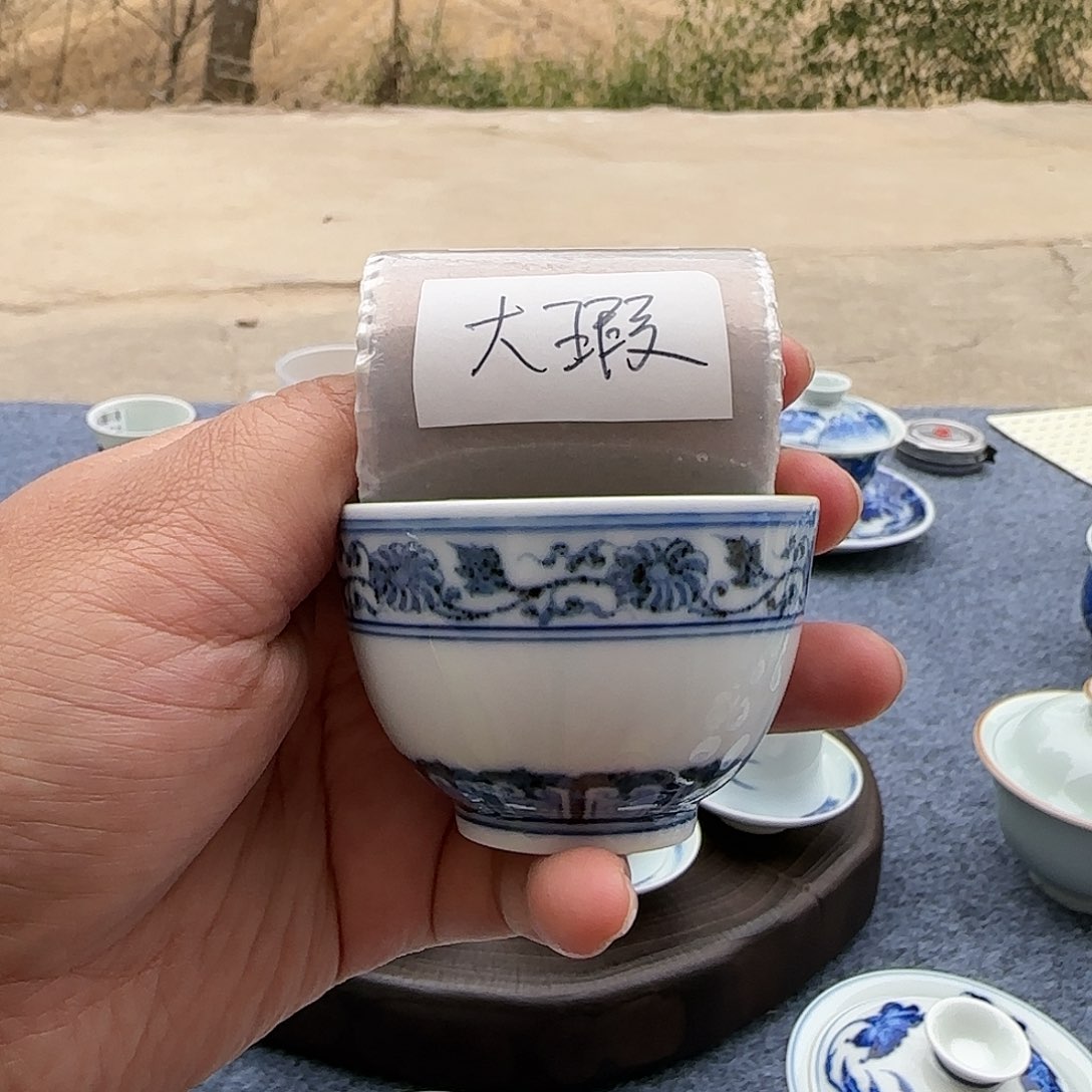 尴尬了哦君君咯哦里咯君君