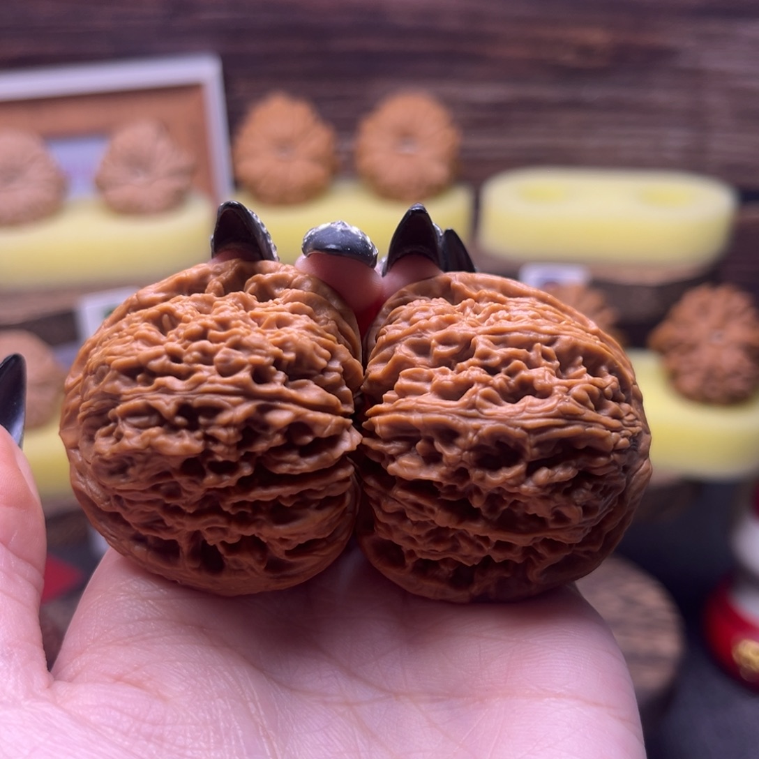 南***落文玩核桃吊坠南疆石闪86