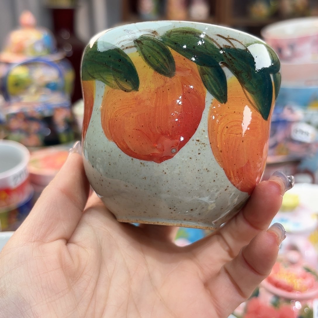 瓷片在这个社会是不允许有人