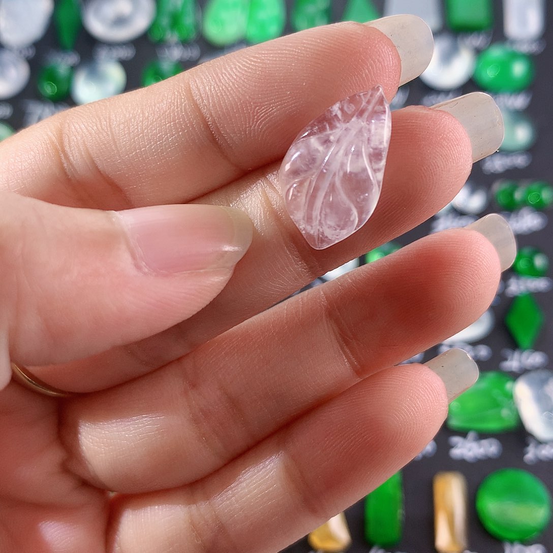 【闪购商品】翡翠颈饰未镶嵌暴风雪棉叶子