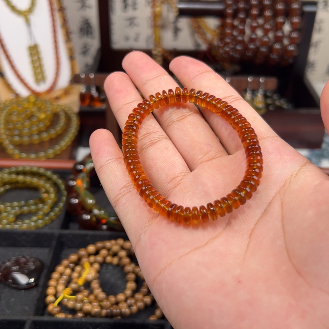 未镶嵌颈饰琥珀手串