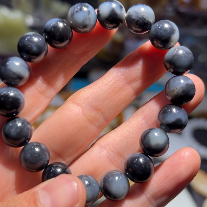 和田玉（墨玉）手链未镶嵌