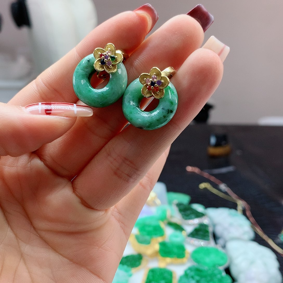 【闪购商品】翡翠耳饰未镶嵌，