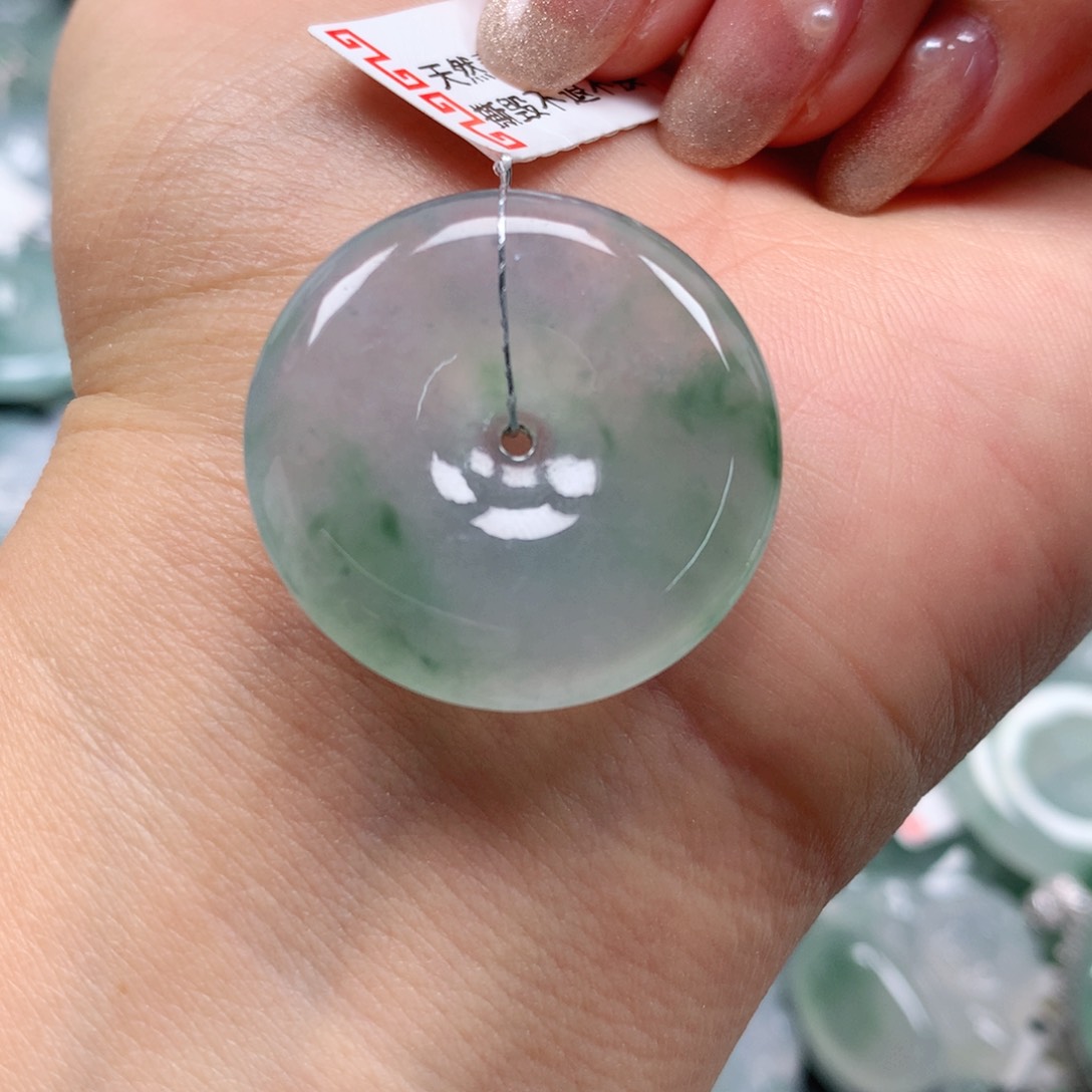 翡翠颈饰未镶嵌天然翡翠