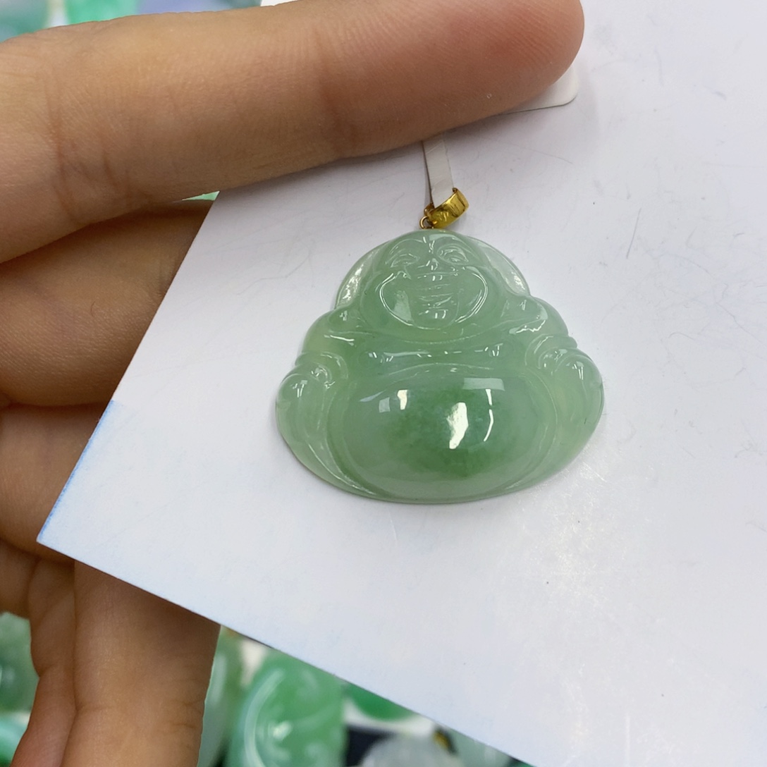 翡翠18K金镶嵌颈饰翡翠