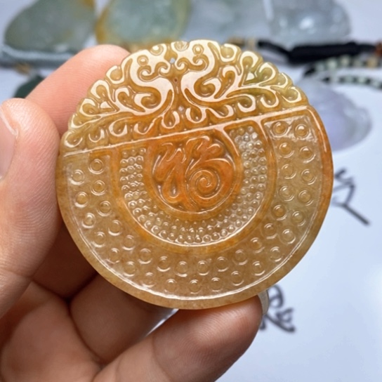 翡翠未镶嵌颈饰翡翠