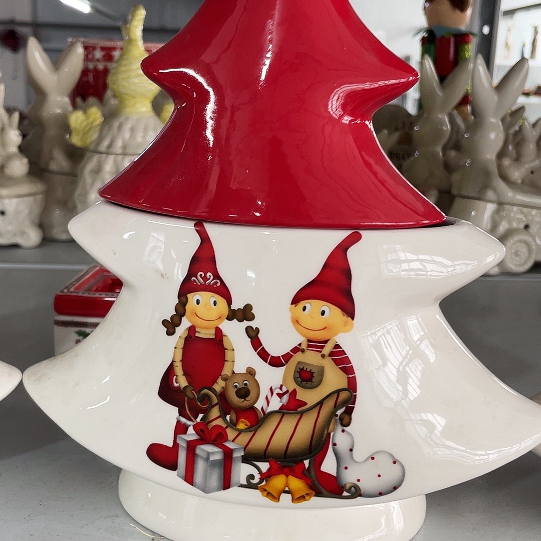 摆件多**娜瑕疵。             