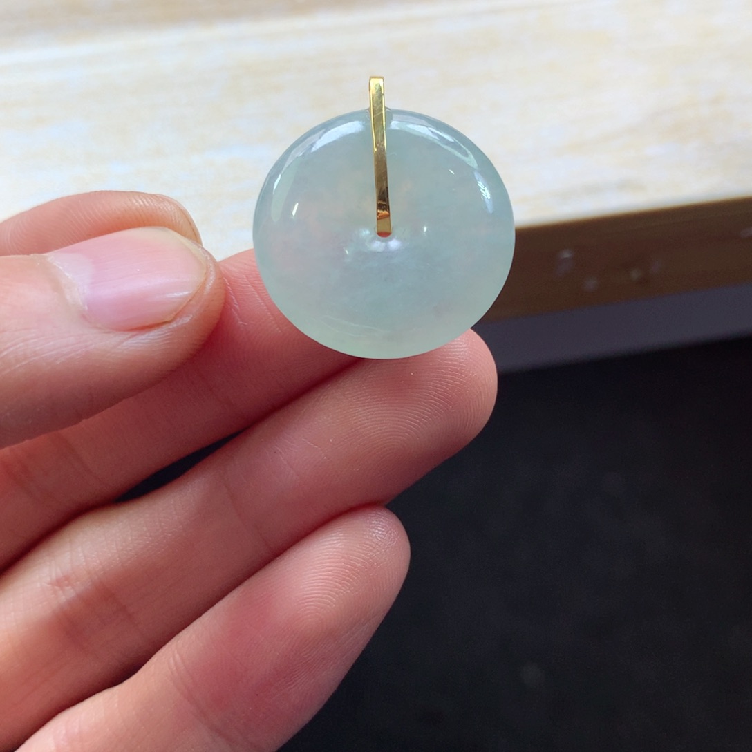 翡翠颈饰18K金镶嵌吊坠