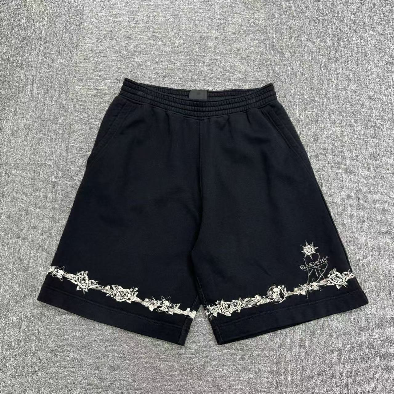 99新 Givenchy/纪梵希  链条装饰印花短裤/L码/编码16496