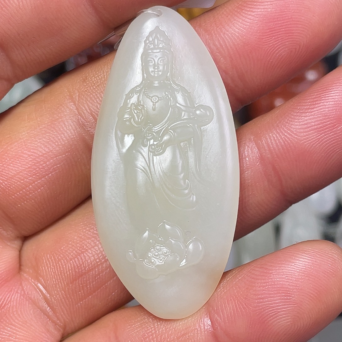 和田玉未镶嵌颈饰吊坠