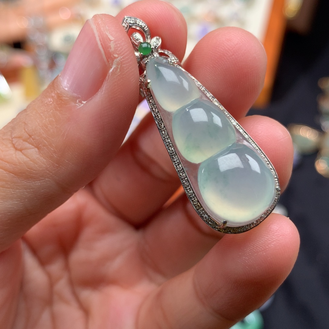 吊坠(不含链)18K金镶嵌翡翠