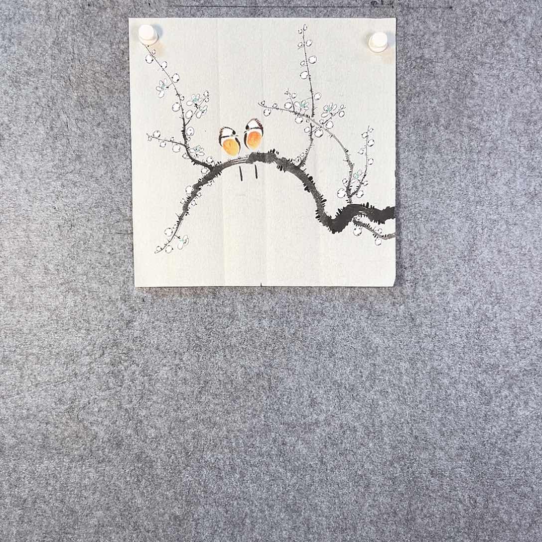 国画242 牡丹等植物生长于这里并