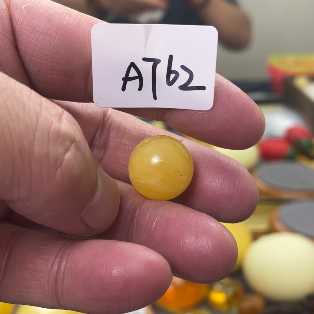 手链琥珀未镶嵌多样性发，发其中一件