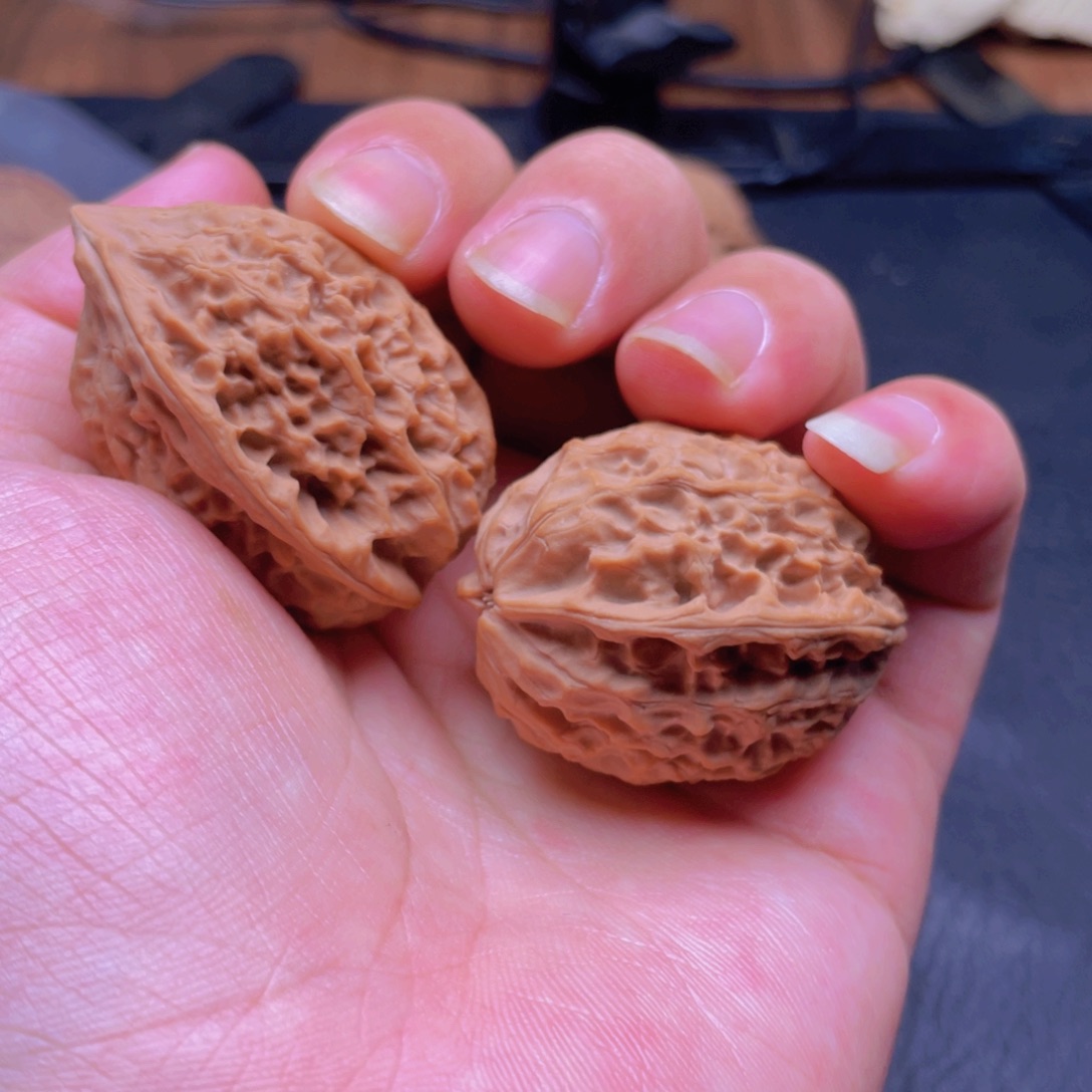 来***啊文玩核桃吊坠沈鸡