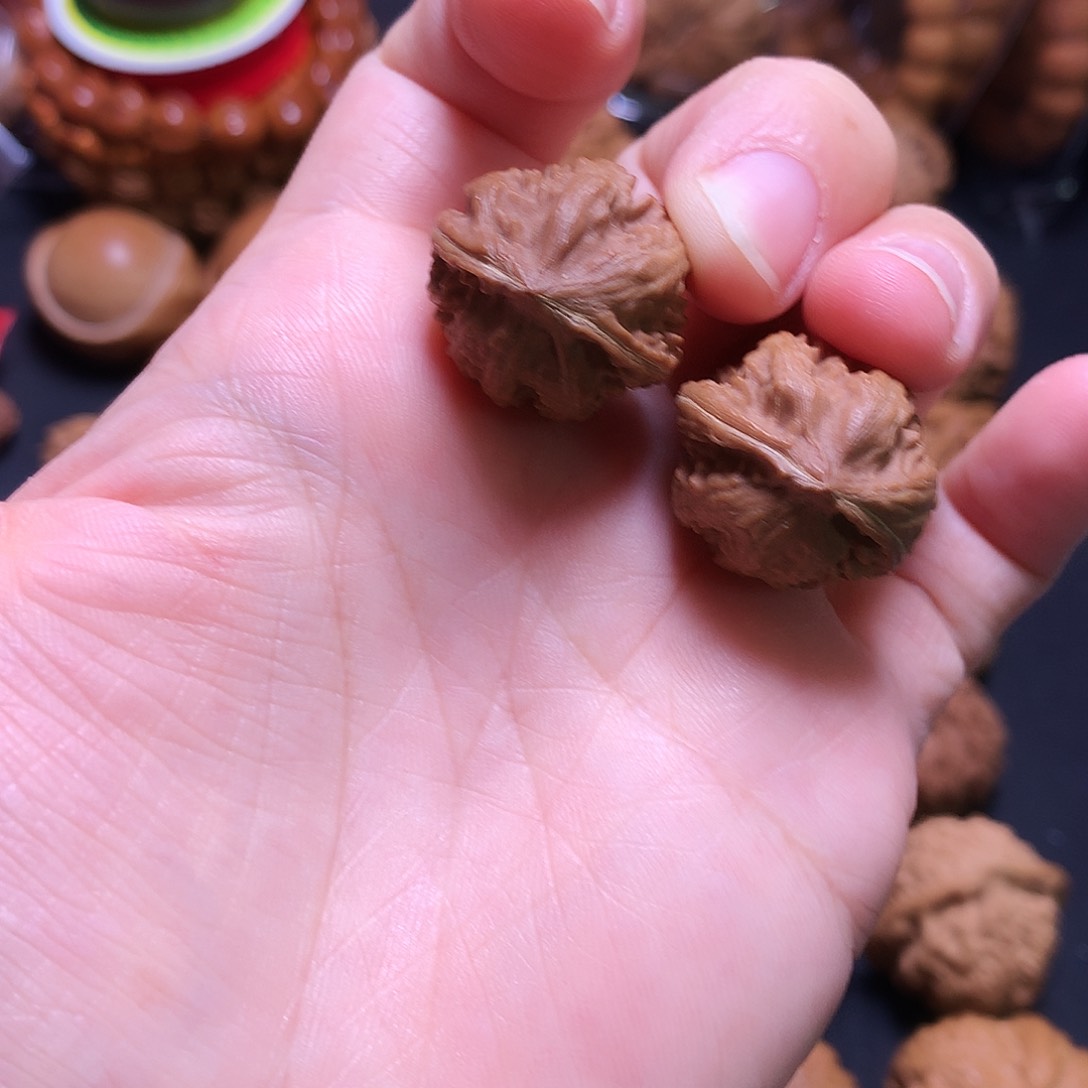 文玩核桃吊坠小霸王龙手捻