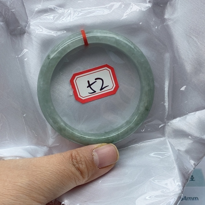 翡翠未镶嵌手镯翡翠