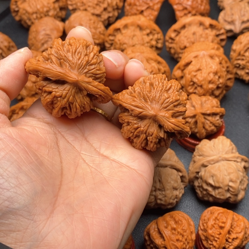 【闪购商品】文玩核桃把件43虎头