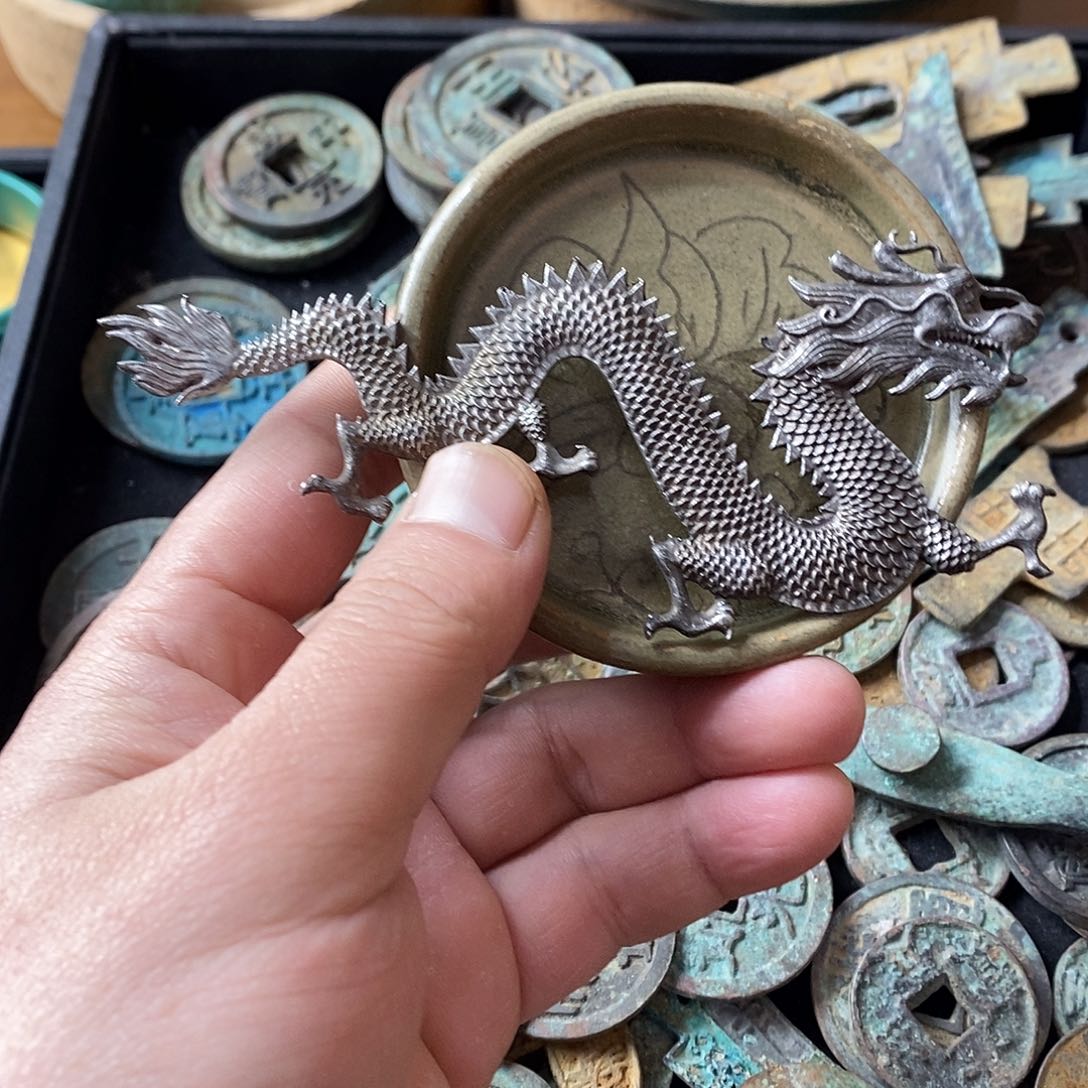 精美的插图本等多种形式