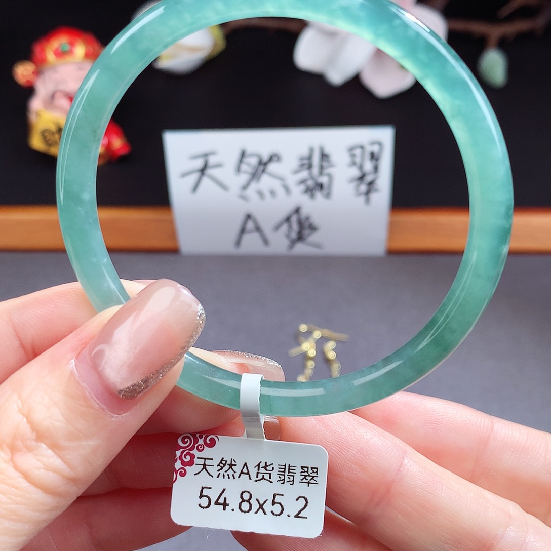 翡翠手镯（圆镯）未镶嵌