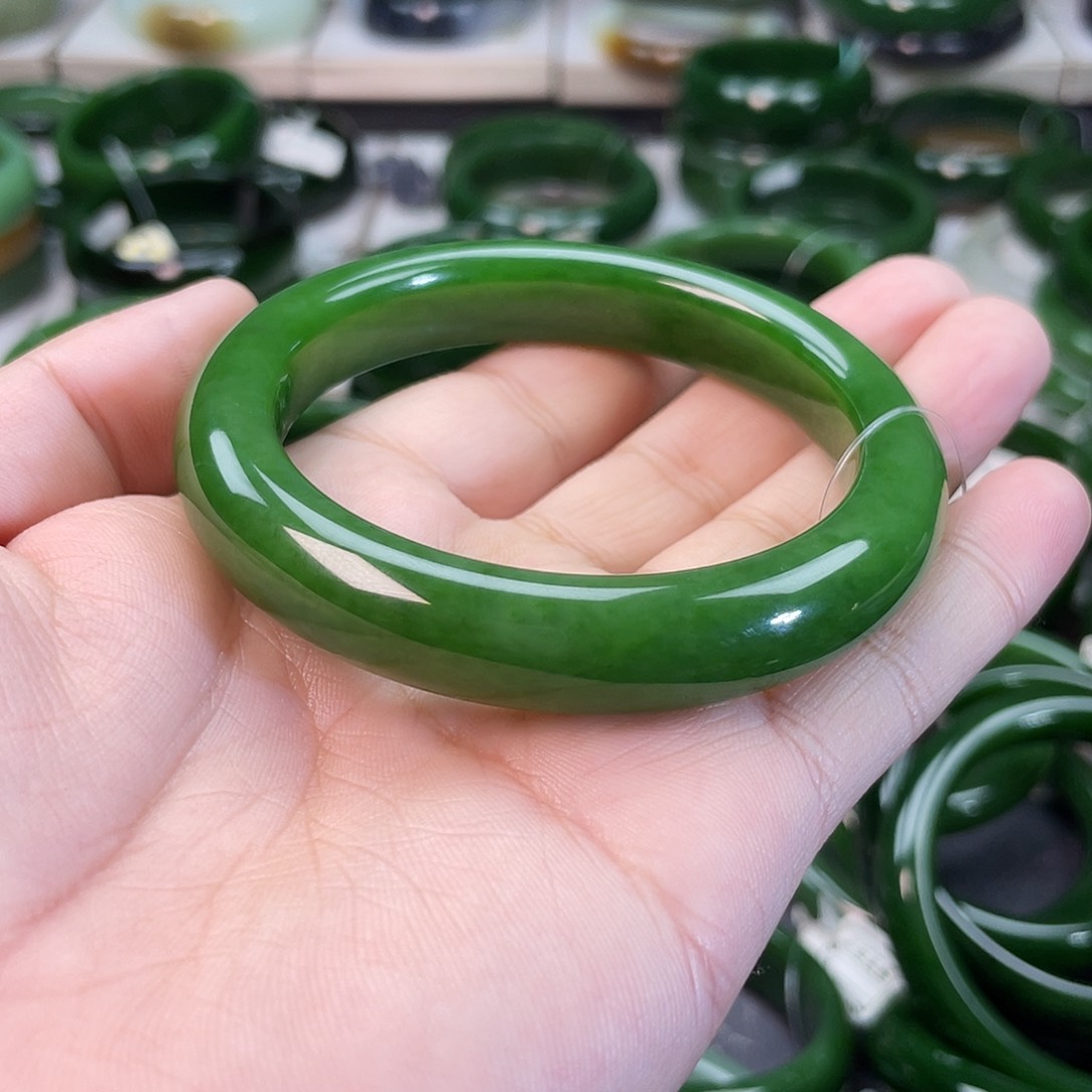 和田玉（碧玉）手镯未镶嵌