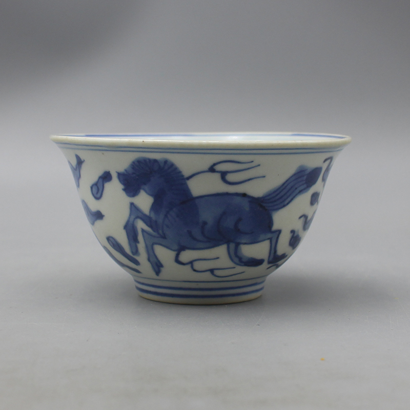 6890古陶瓷-明代云纹瑞兽青花杯