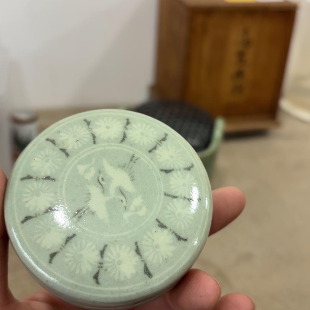 瓷片非常好看漂亮的物品 