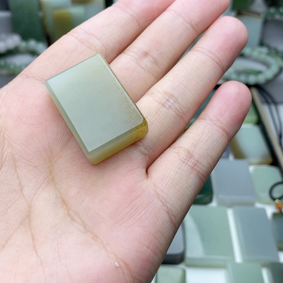 和田玉颈饰未镶嵌天*