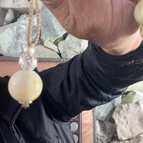 蛇纹石玉未镶嵌珠宝奇石