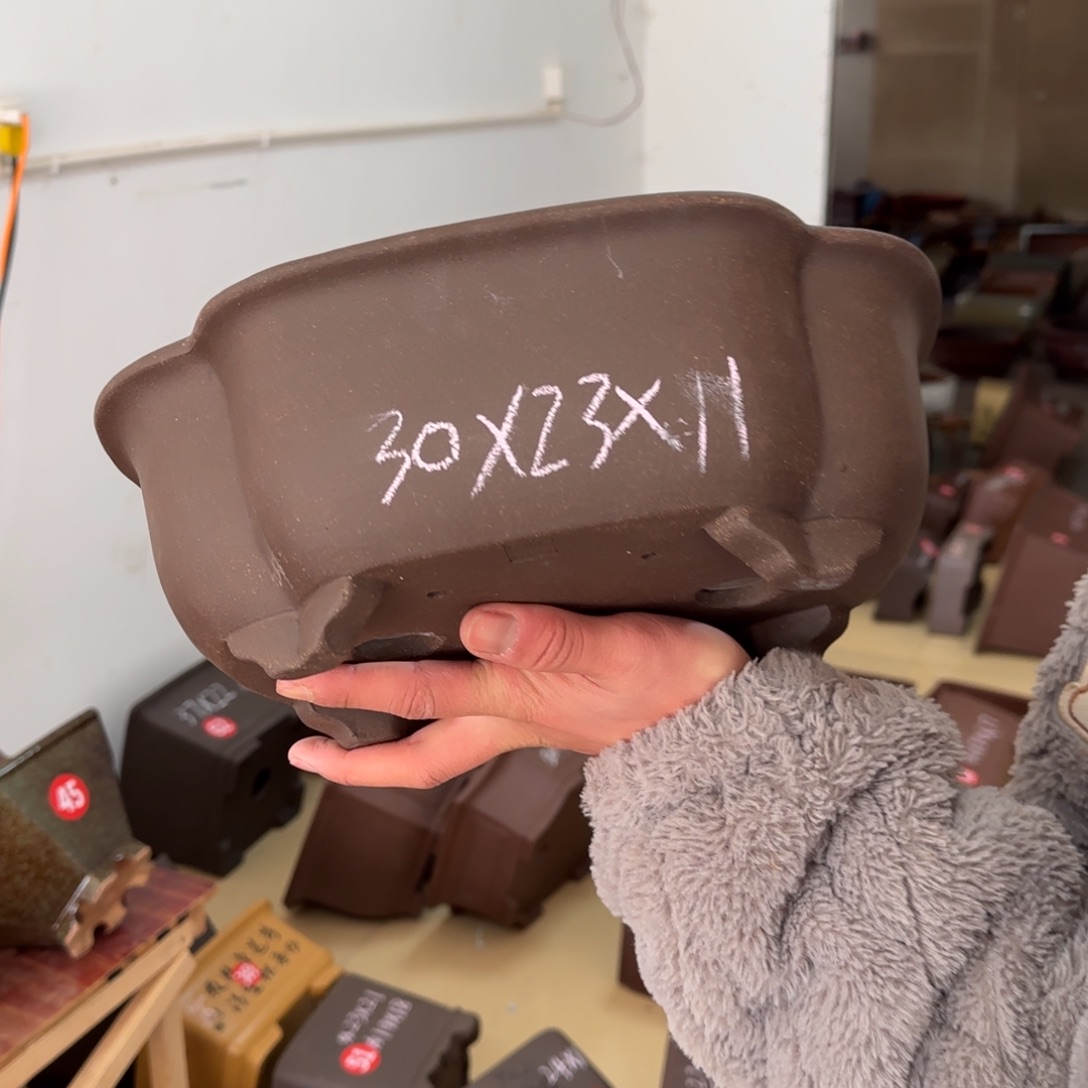 紫砂花盆呜呜呜呜